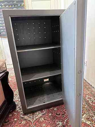 Продам Сейф Макеевка