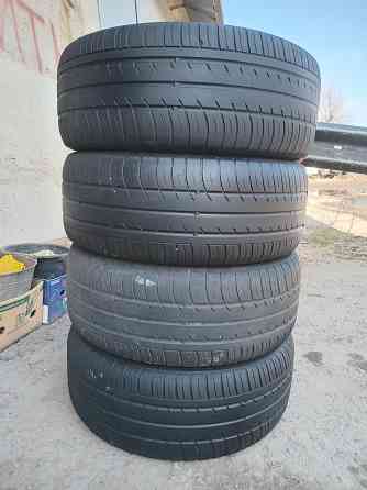 Продаю комплект летней резины 215 55 16 Донецк