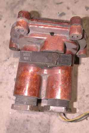 Кнопки двух и трех постовые. Макеевка