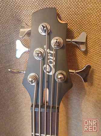 Бас гитара CORT Action Bass V Plus Макеевка