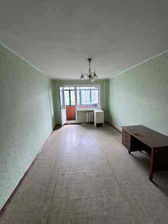 Продам двухкомнатную квартиру в центре Харцызск