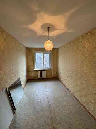 Продам двухкомнатную квартиру в центре Харцызск