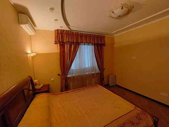 Продается 3 комнатная квартира в Замковом Донецк