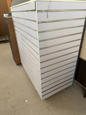 Тумба остров для выставки товара Донецк