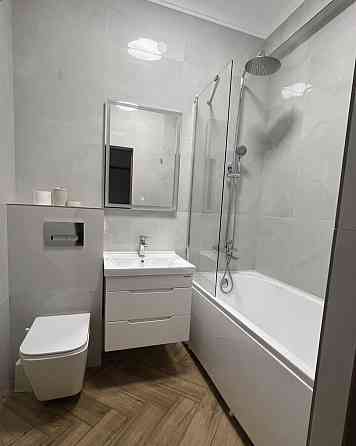 Сдаю однокомнатную квартиру 50 м² этаж 4/9. город Донецк, Будённовский район, ул. Независимости Донецк