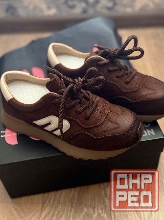 Кроссовки кожа Макеевка - изображение 1