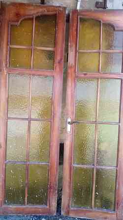 Двери деревянные две половины Донецк