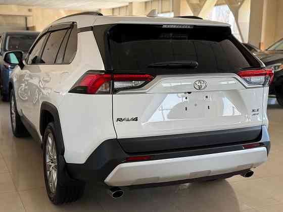 Toyota Rav4 XLE Premium Донецк