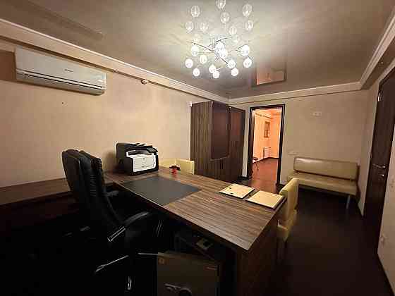 Сдам офис 50 м2, в центре города, Розы Люксембург пересечение Гринкевича, ниже драмтеатра Донецк