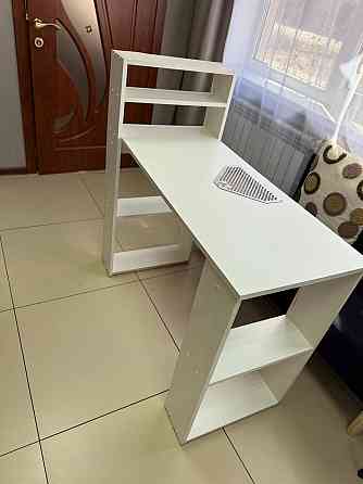 Маникюрны стол Макеевка