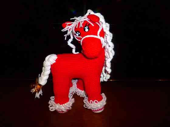 Вязаная игрушка " Огненная лошадь" Донецк