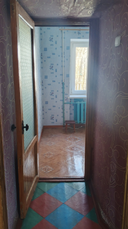 Продажа 2 к. квартиры 2/5 г. Харцызск(центр) ул. Октябрьская,88 Харцызск