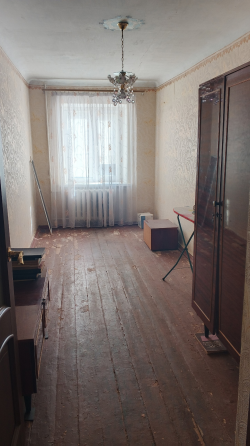 Продажа 2 к. квартиры 2/5 г. Харцызск(центр) ул. Октябрьская,88 Харцызск