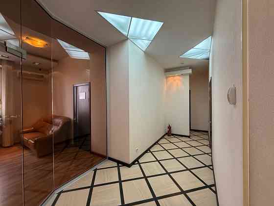 Продажа Коммерческой Недвижимости - 700 кв.м² . Отдельно Стоящего Здания - Проспект Ильича 93б Донецк