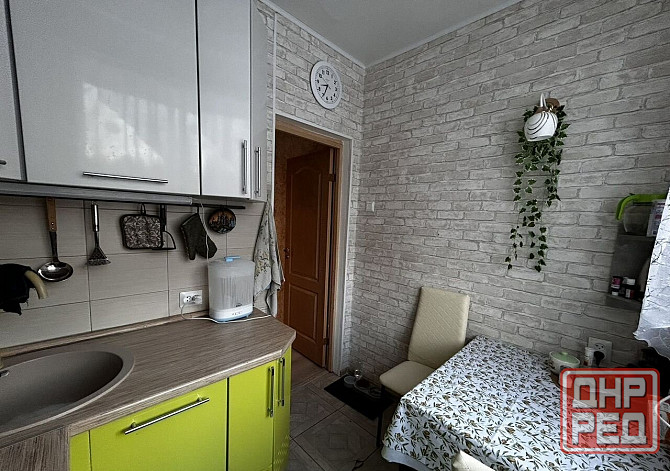 Сдаю двухкомнатную квартиру 45.0 м² этаж 2/5 город Донецк Киевский район, Травматология, 10 минут до Донецк - изображение 3