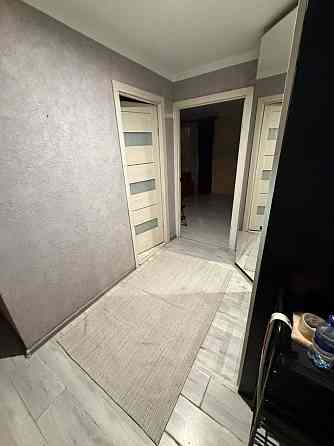 дам двухкомнатную квартиру в ворошиловском районе Донецк