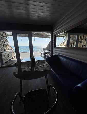 Сдам коттедж на берегу моря посуточно. Первая линия пляжа. Центральный пляж Урзуф