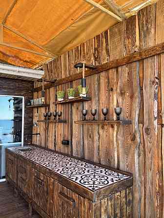 Сдам коттедж на берегу моря посуточно. Первая линия пляжа. Центральный пляж Урзуф