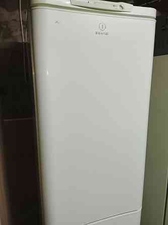 Большой холодильник Индезит Донецк