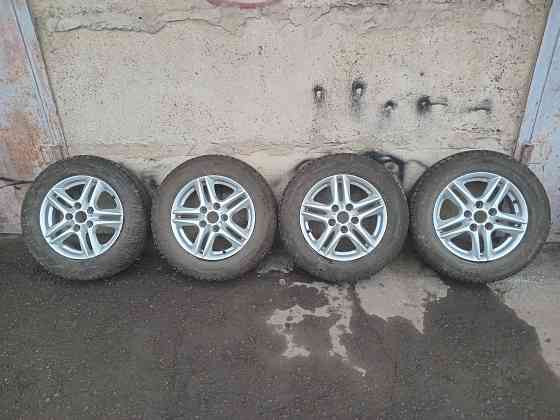 Продаю комплект колёс р 15,разболтовка 5 на 114,3 Донецк