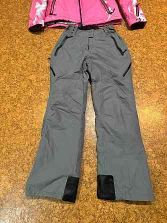 Костюм женский горнолыжный в идеальном состоянии Донецк