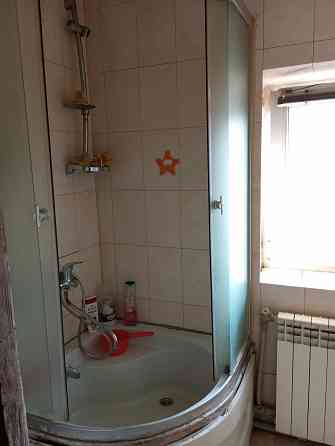 Продается 2 комнатная квартира на земле Ворошиловский р-н центр Донецк