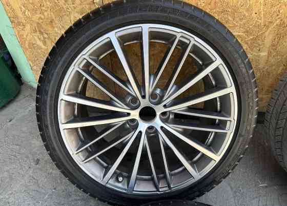 Продам оригинальные диски в сборе с резиной б/у для BMW 5 G30 R19 Луганск