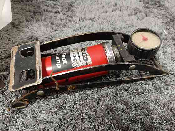 Насос автомобильный с манометром ножной Донецк