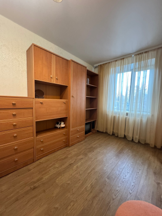 Аренда 3-комнатной квартиры 3/4, в г. Донецк, Калининский р-н, ул. Герцена, Покровский рынок Донецк