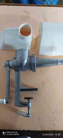 Продам соковыжималку шнековую Донецк