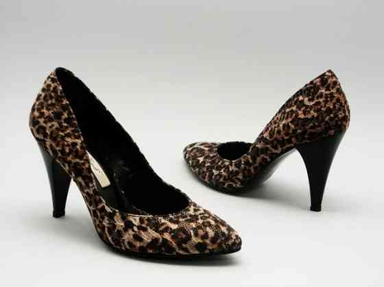 Отдам под реализацию женскую обувь Донецк