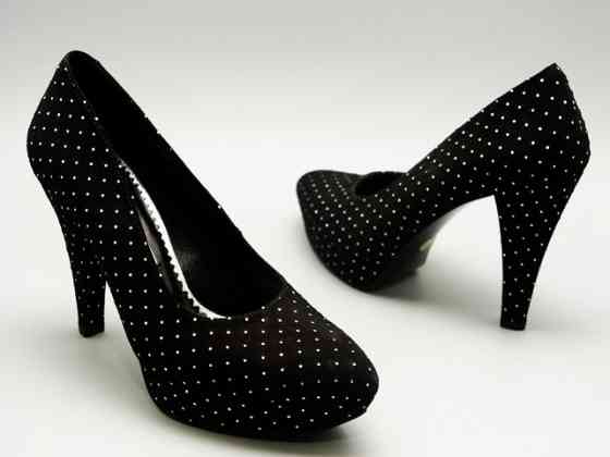 Отдам под реализацию женскую обувь Донецк