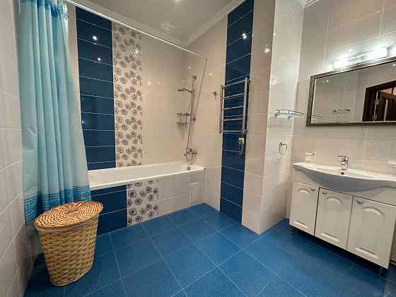 Сдаётся 3-комнатная квартира в центре Донецка, вода горячая и холодная круглосуточно Донецк