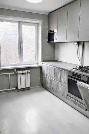 Продам 3-к квартиру ул.Олимпийская 165. Мариуполь