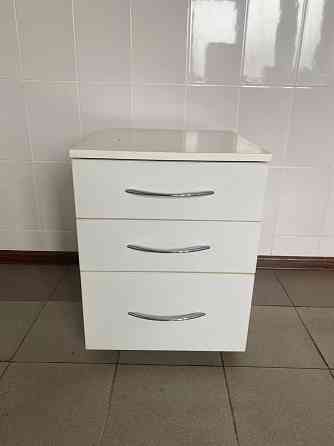 Тумба с выдвижными ящиками 1500 р. Донецк