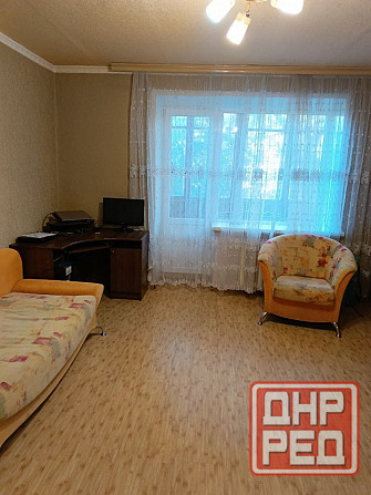 Продам 3ком Макеевка б-р Горбачева Макеевка - изображение 1