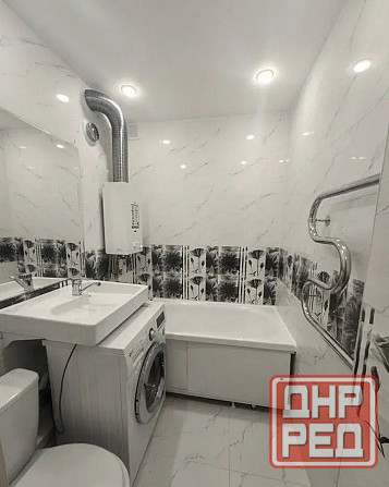 Сдам просторную двухкомнатную квартиру 45кв.м в Пролетарском районе Донецка, ориентир гипермаркет Донецк - изображение 1