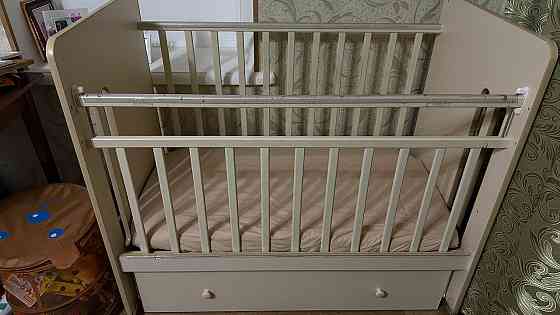 Продам манеж с маятником Донецк