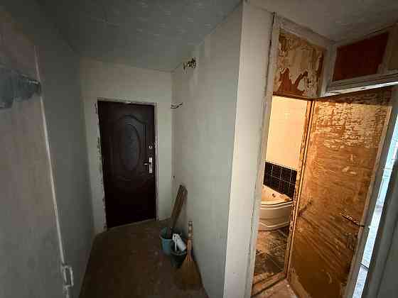 Продам 1 комн. кв., 31.2 кв.м., 1/5 эт. - Макеевка, кв-л Северный, маг. Авангард Макеевка