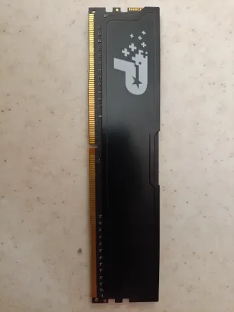 Оперативная память DDR4. Модули по 8Gb Макеевка