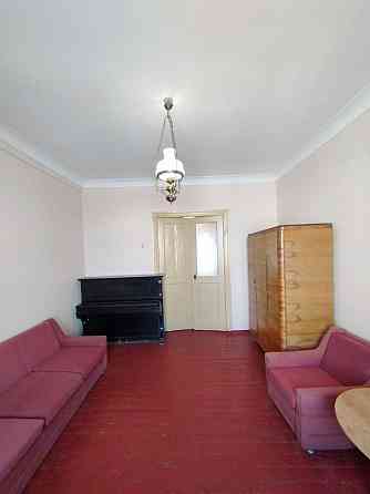 Сдаётся на длительный срок 3-к квартира (сталинка) в Центральном районе. Мариуполь