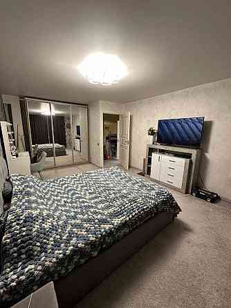 Двухкомнатная квартира Калининский р-н. Ориентир: ост. Дружба, школа 95 Донецк