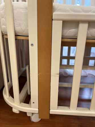 Детская кроватка ( манеж ) с матрасом, бортиками и простынями Донецк