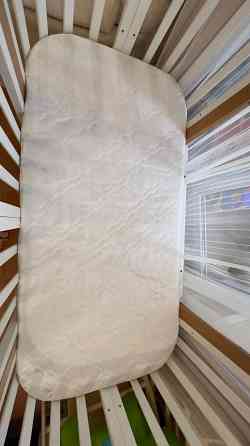 Детская кроватка ( манеж ) с матрасом, бортиками и простынями Донецк