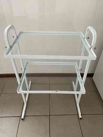 Столики со стеклянными полками по 1000 р. Донецк