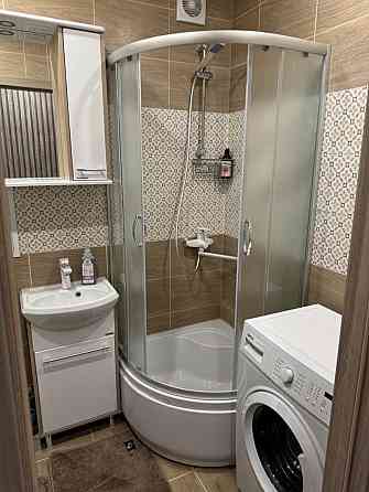 Квартира посуточно от собственника с хорошим ремонтом , накопительным баком и всеми удобствами ! Донецк