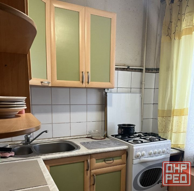 Сдаю двухкомнатную квартиру в Пролетарском районе Донецка, ориентир ас Щетинина. Донецк - изображение 1