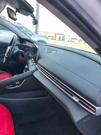 Хундай Элантра год 2023 обьем 2л цвет кузова белый жемчуг обьем 2л атмосферный двигатель Донецк