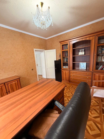 Продажа 5-ти комн. квартиры + гараж в Центрально-Городском районе г. Макеевка, Шевченковский дом Макеевка