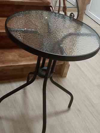 Продам садовый стол Макеевка